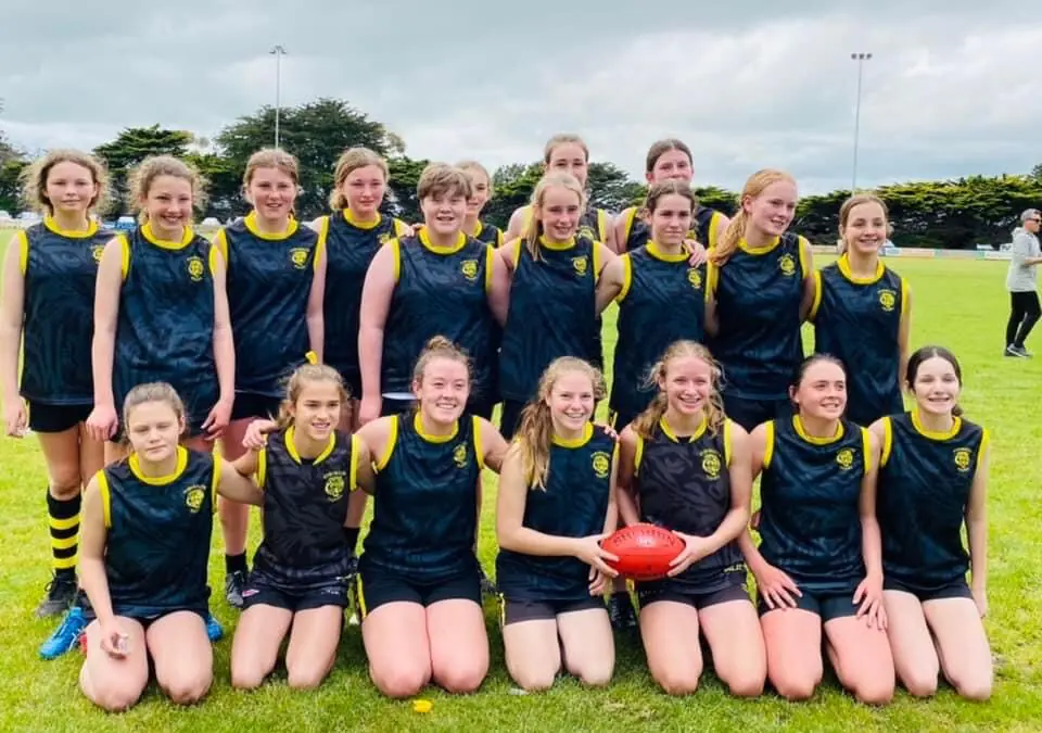Kybybolite U16s Girls Football team
