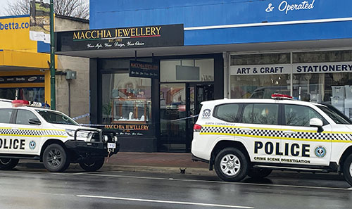 Brazen jewellery theft: Two men arrested, investigations continue