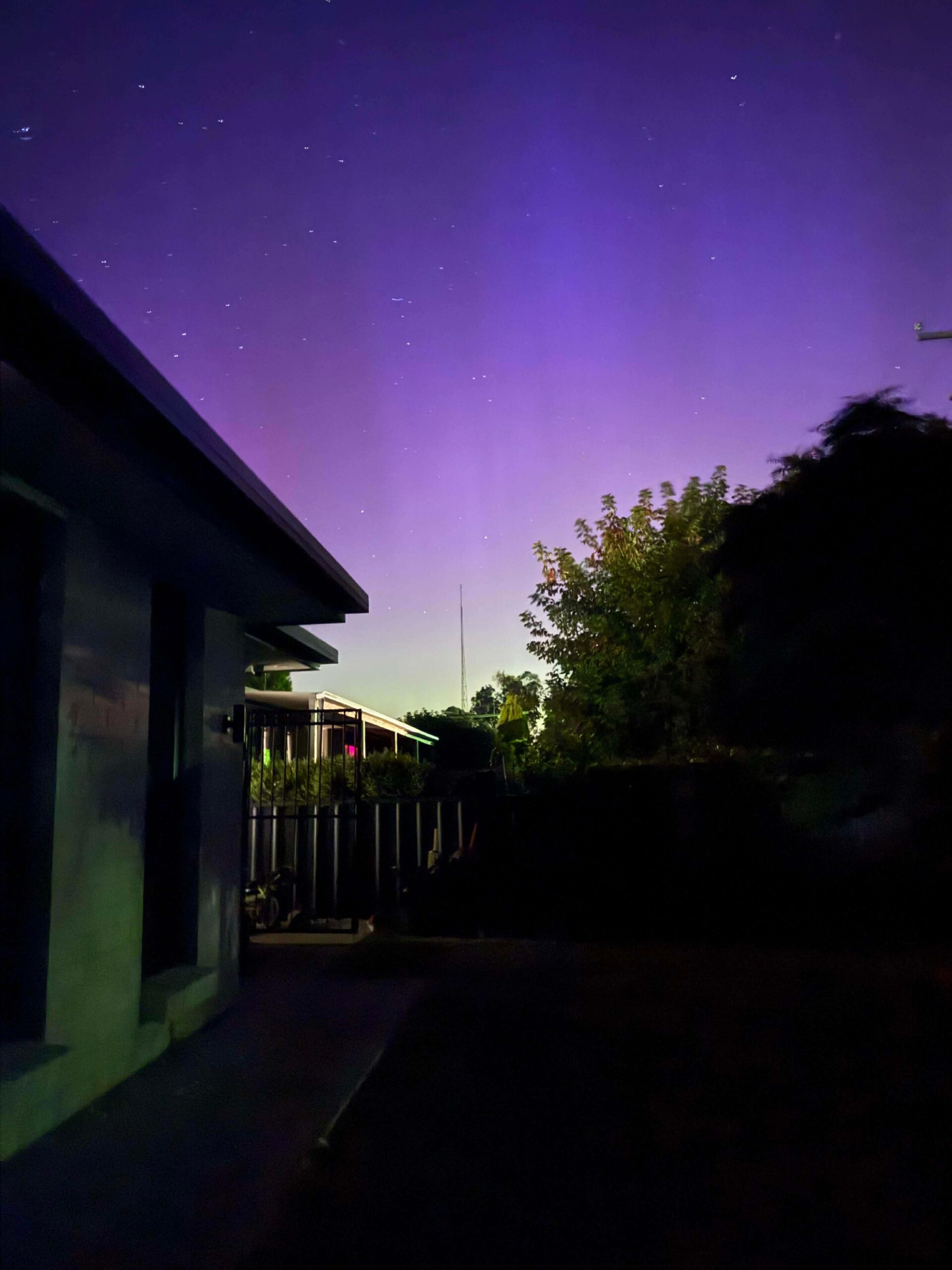 community – Southern lights stun Naracoorte sky picture